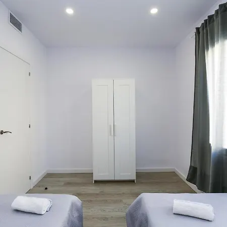 New Queens 1a Planetcostadorada Apartment